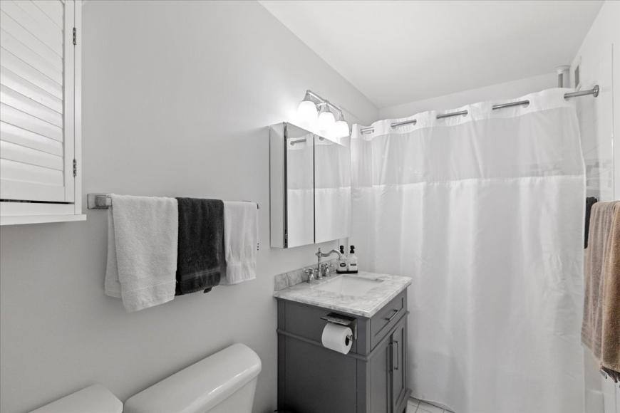 Condo for rent at 2 E Erie St #3612, Chicago, IL 60611