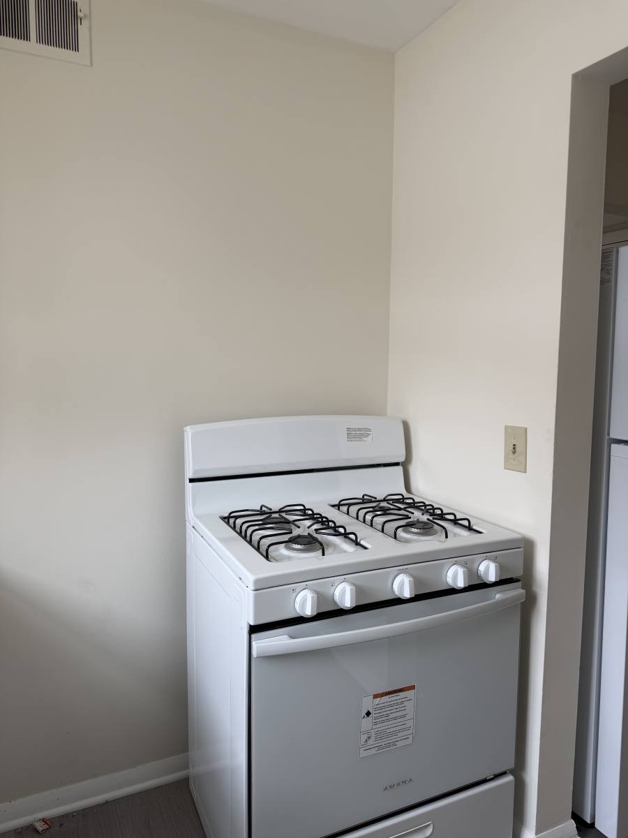 Apartment for rent at 4560 E 104th St #1, Cleveland, OH 44125