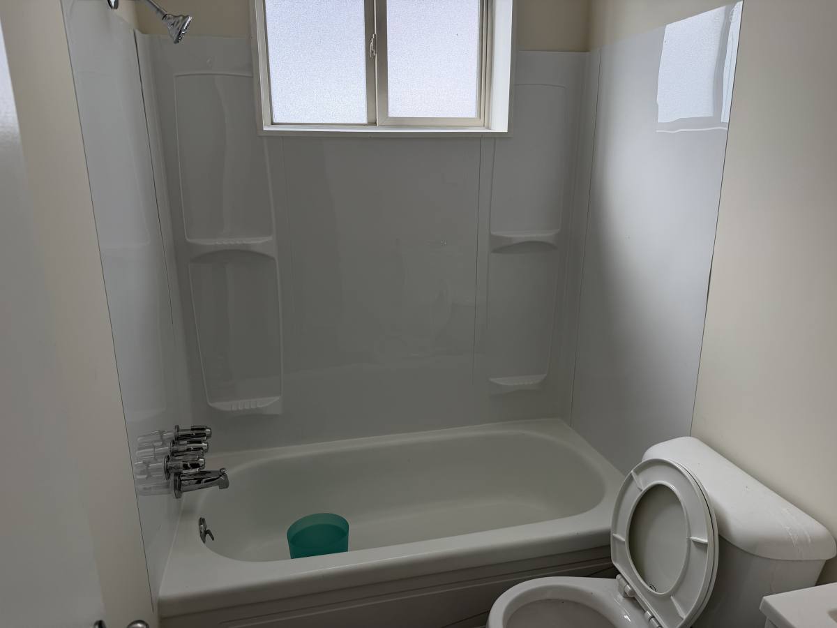 Apartment for rent at 4560 E 104th St #1, Cleveland, OH 44125