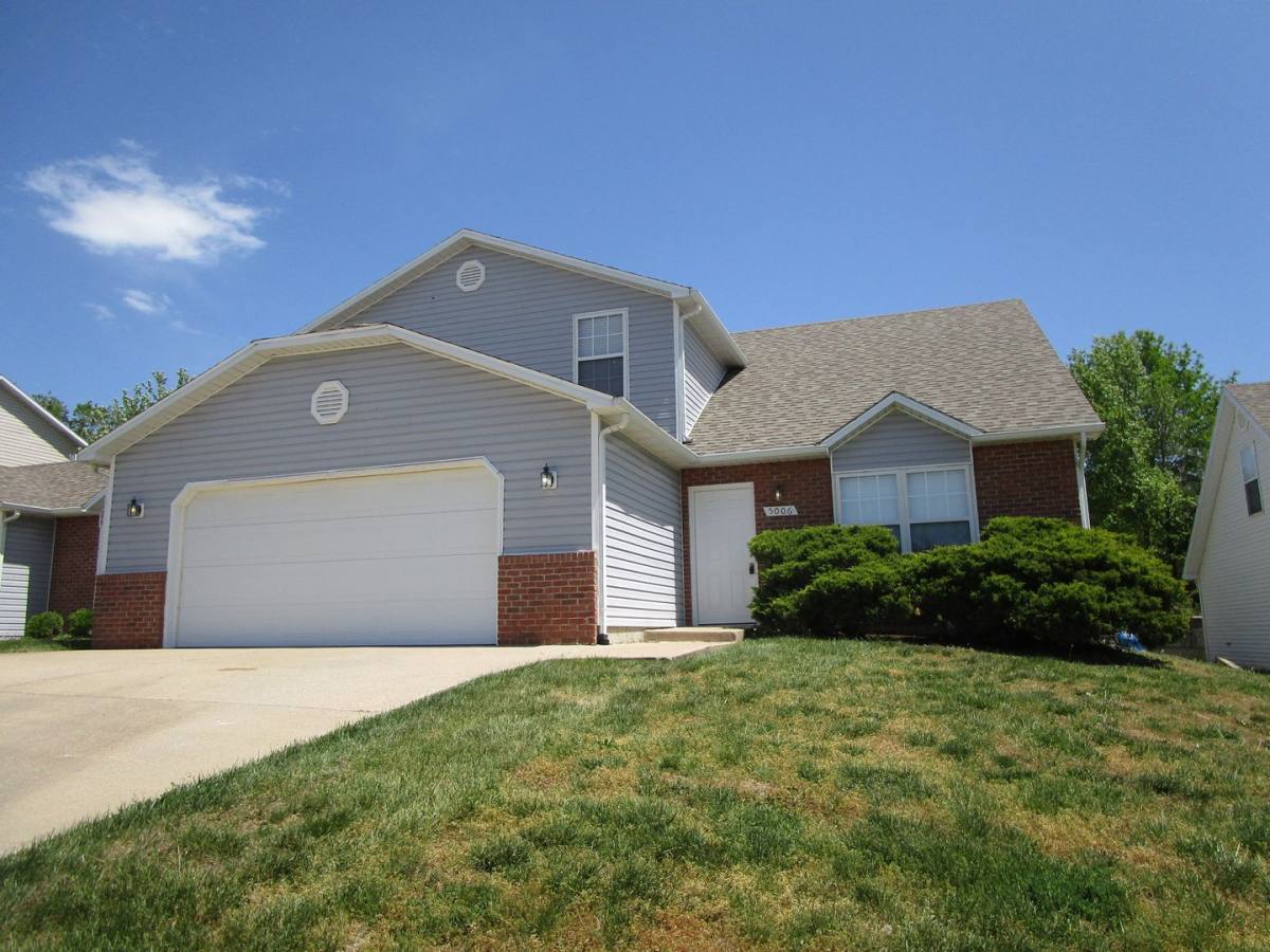 Apartment for rent at 5004-5006 Betty Jean Way, Columbia, MO 65203