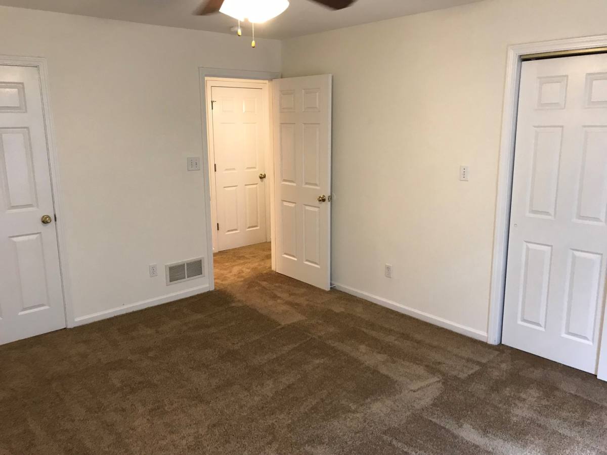Townhouse for rent at 1704-1706 Juniper Dr, Columbia, MO 65201