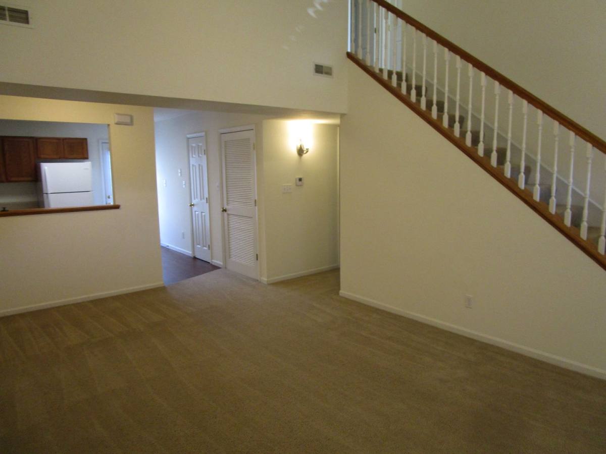 Townhouse for rent at 1725-1727 Louise Circle, Columbia, MO 65201
