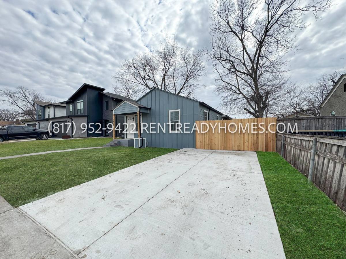 House for rent at 1824 Carver Ave, Fort Worth, TX 76102