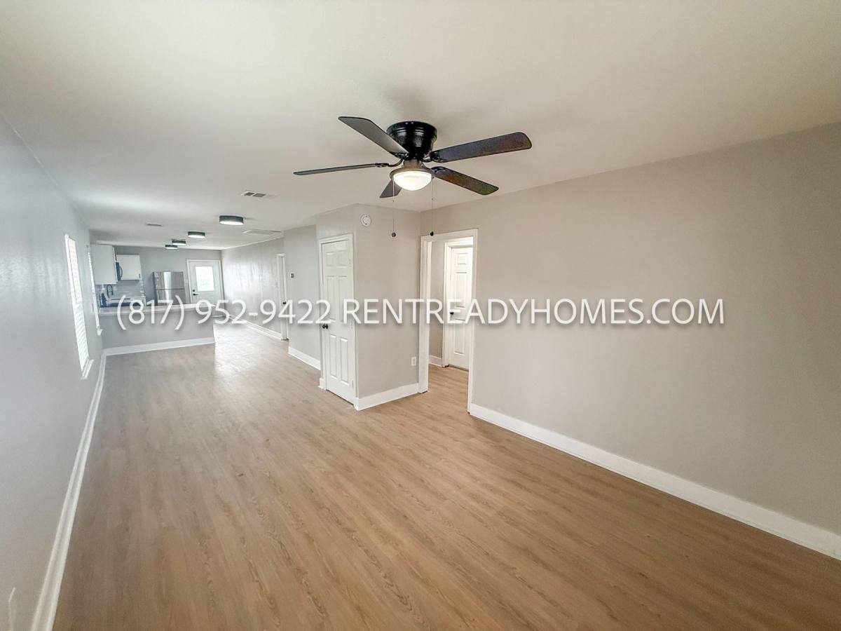 House for rent at 1824 Carver Ave, Fort Worth, TX 76102