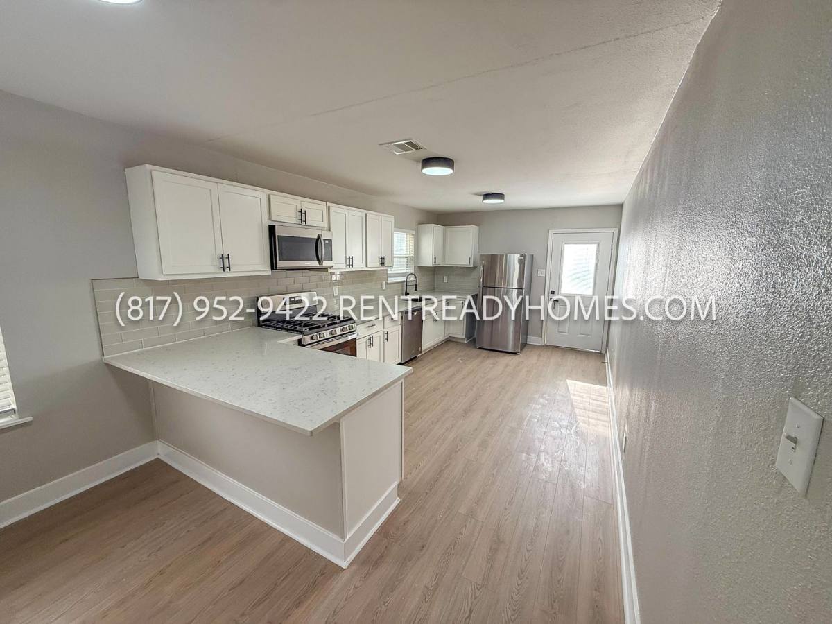 House for rent at 1824 Carver Ave, Fort Worth, TX 76102