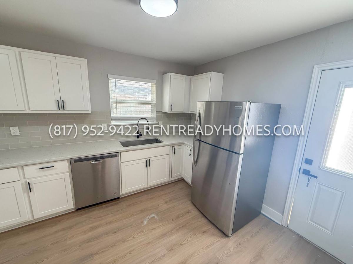 House for rent at 1824 Carver Ave, Fort Worth, TX 76102