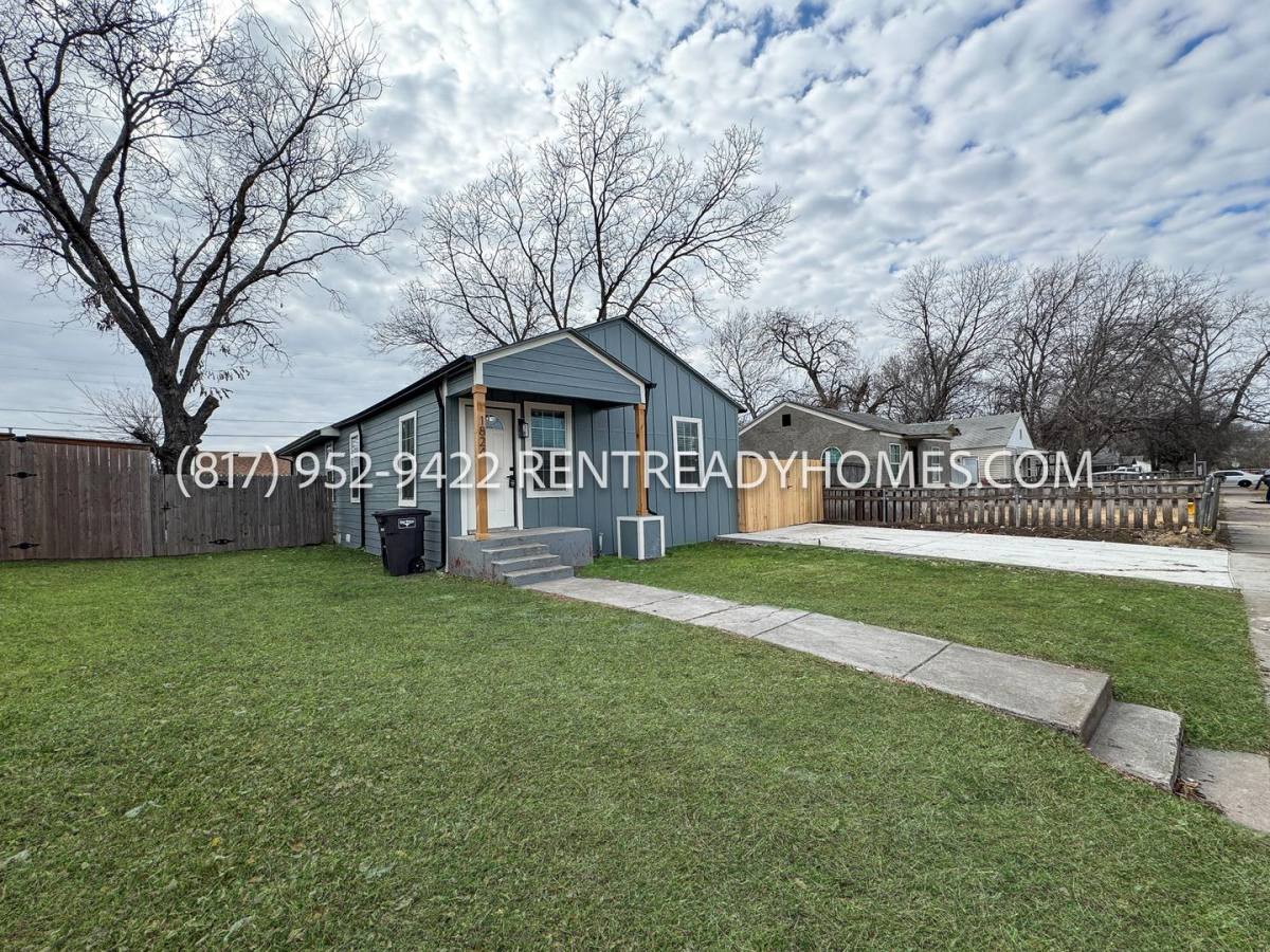 House for rent at 1824 Carver Ave, Fort Worth, TX 76102
