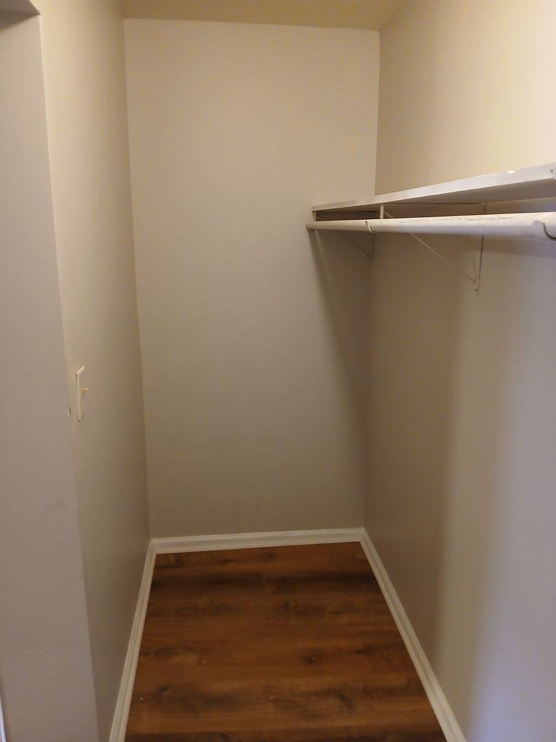 Apartment for rent at 2000 Netherland Inn Rd, Kingsport, TN 37660