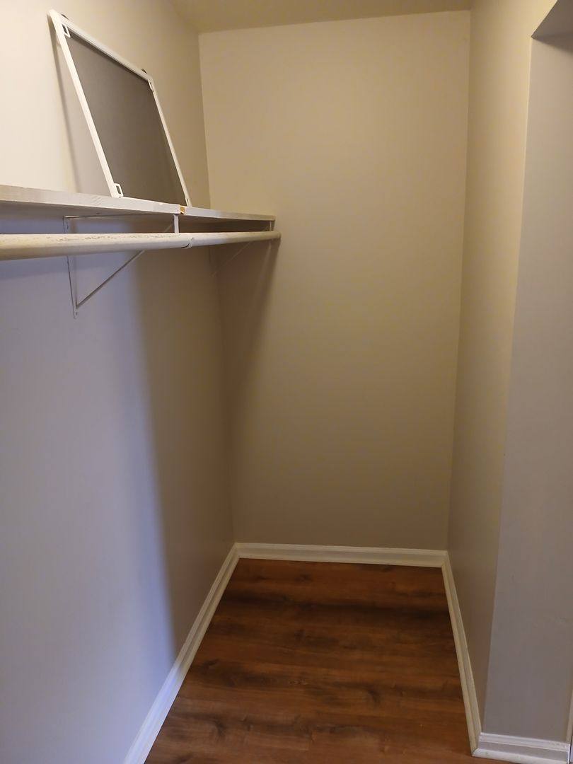 Apartment for rent at 2000 Netherland Inn Rd, Kingsport, TN 37660