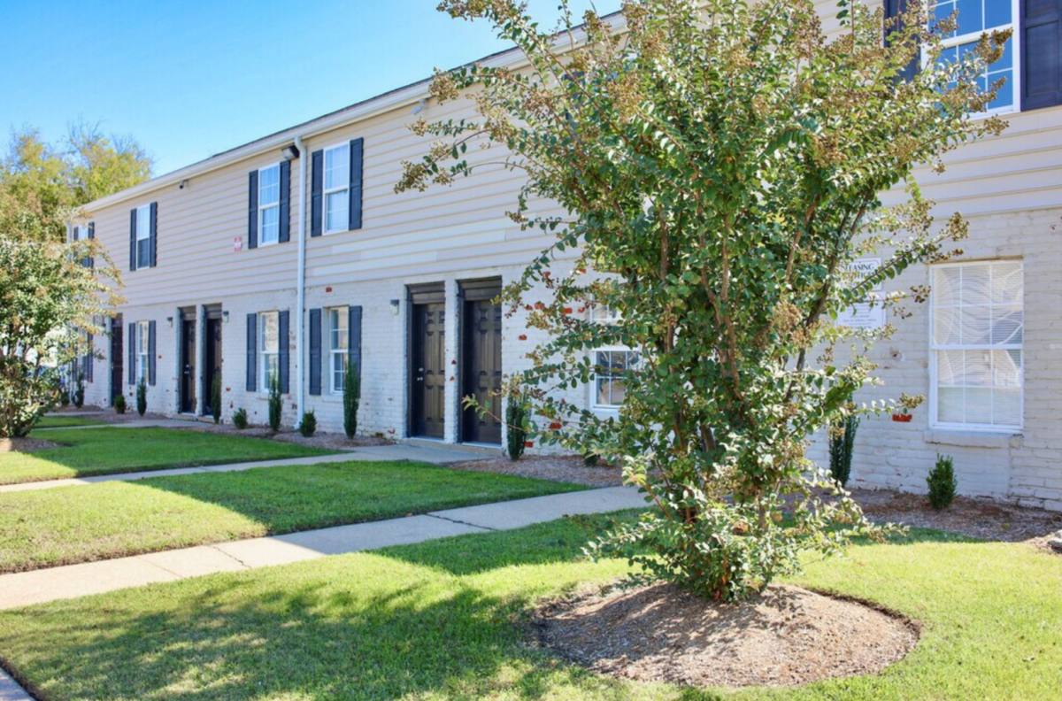Townhouse for rent at 548 Madison St, Portsmouth, VA 23704