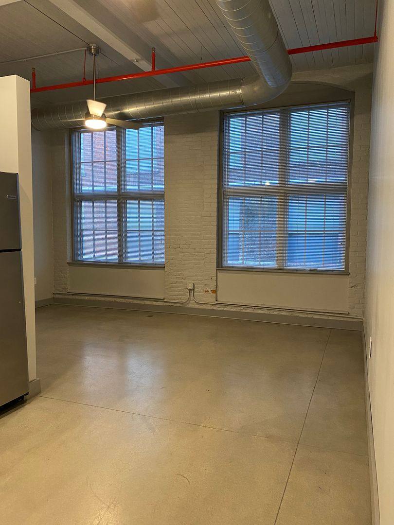 Apartment for rent at 55 Wamsutta St, New Bedford, MA 02740