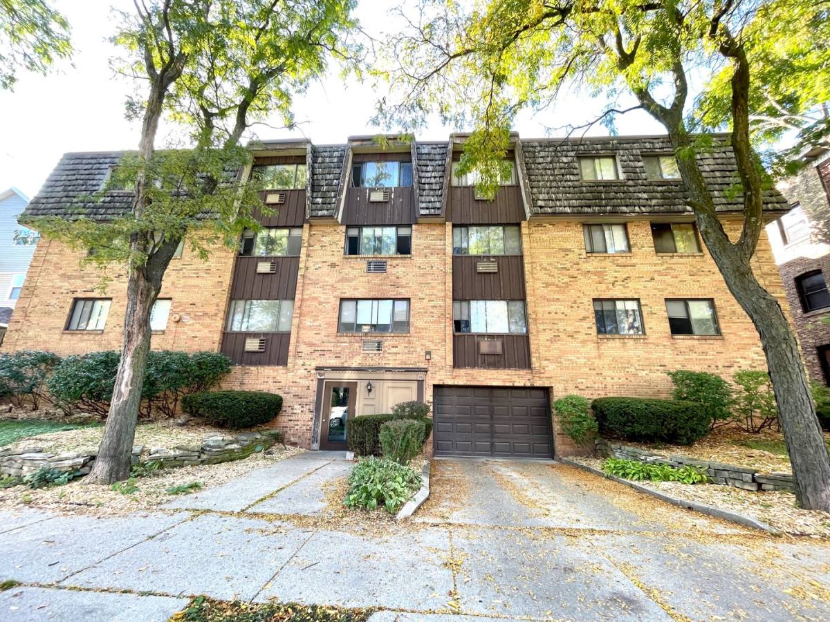Apartment for rent at 2639 N Prospect Ave, Milwaukee, WI 53211