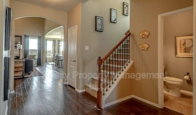 House for rent at 917 Swan Ridge Dr, Sherman, TX 75092