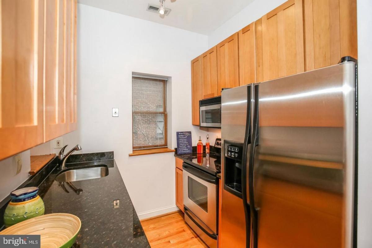 Condo for rent at 1427 Chapin St NW, Washington, DC 20009