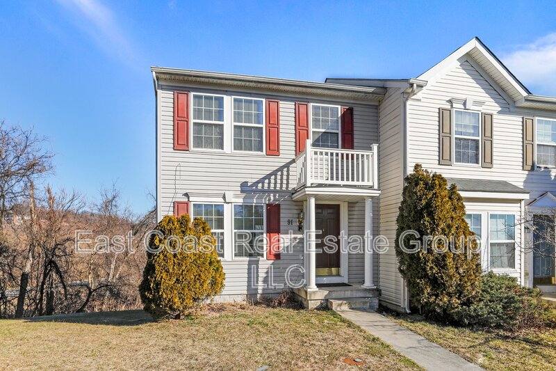 Townhouse for rent at 91 Grindstone Dr, Hedgesville, WV 25427