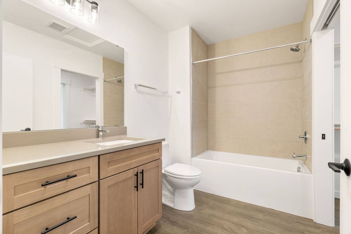 Apartment for rent at 2508 SE 32nd Ave, Portland, OR 97202