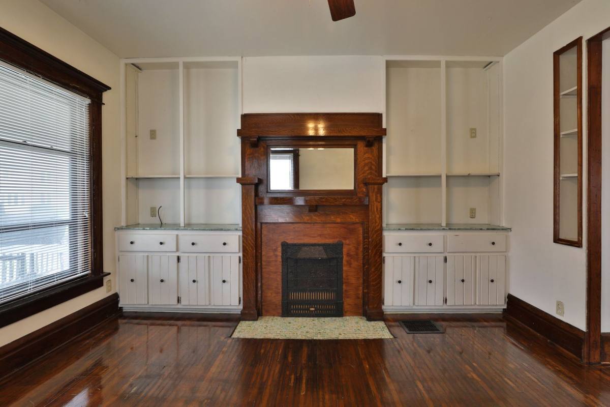 Townhouse for rent at 21 E Blake Ave, Columbus, OH 43202