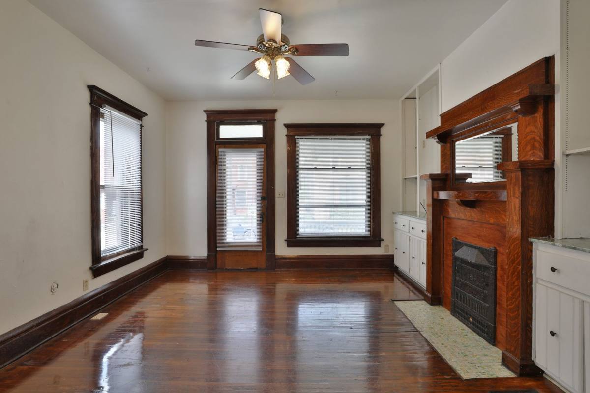 Townhouse for rent at 21 E Blake Ave, Columbus, OH 43202