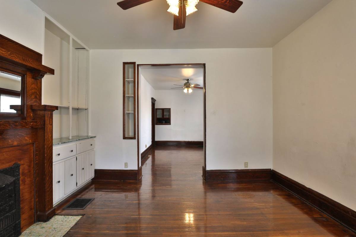 Townhouse for rent at 21 E Blake Ave, Columbus, OH 43202