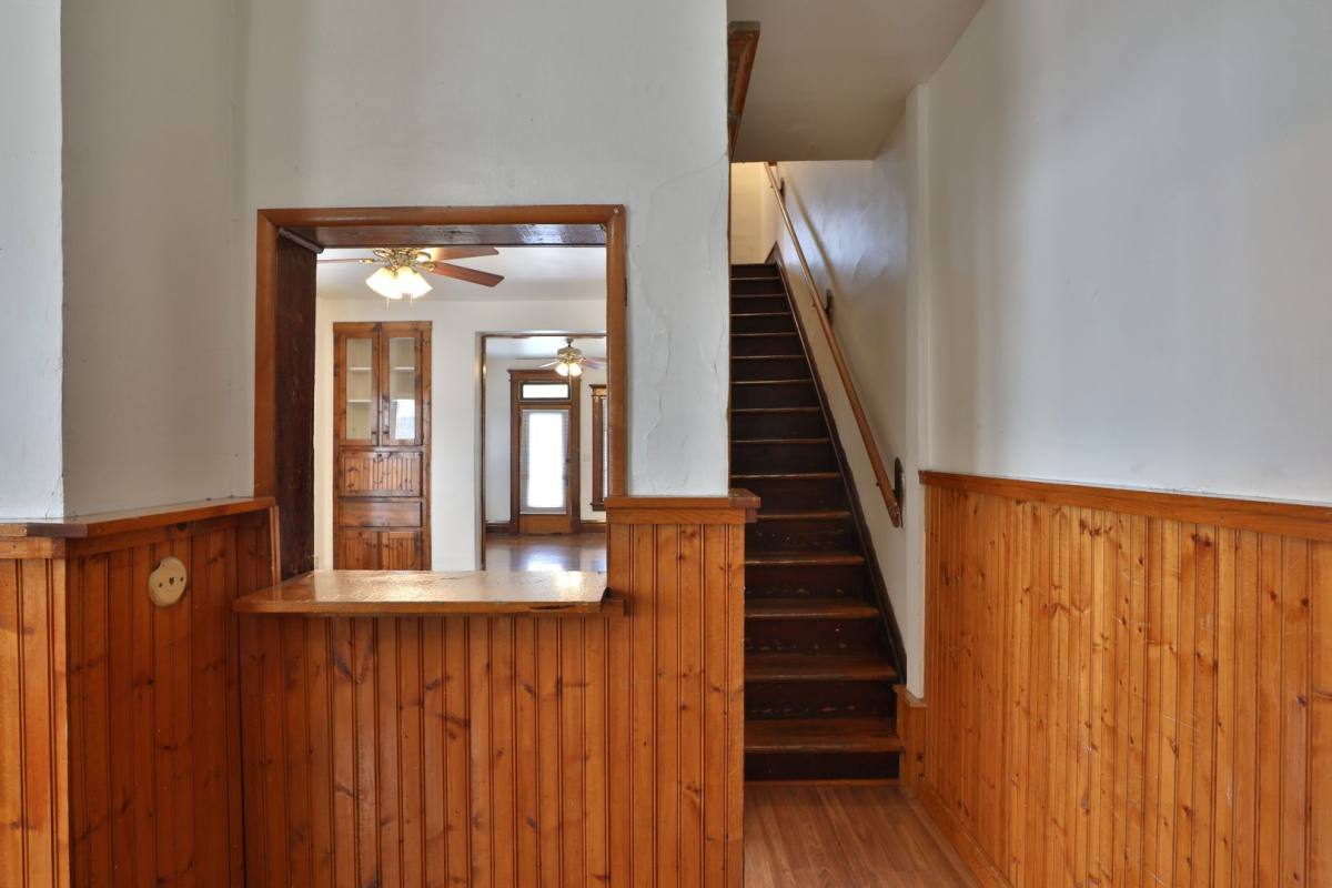 Townhouse for rent at 21 E Blake Ave, Columbus, OH 43202