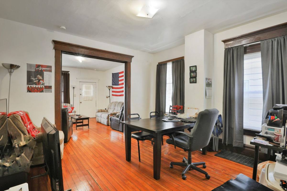 Townhouse for rent at 73 E Maynard Ave, Columbus, OH 43202