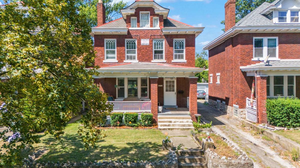 House for rent at 2405 Summit St, Columbus, OH 43202