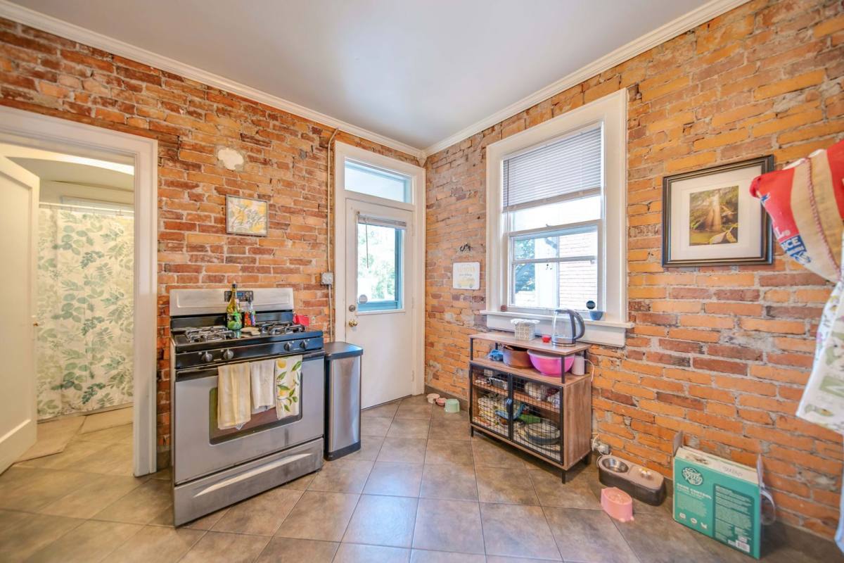 House for rent at 2405 Summit St, Columbus, OH 43202