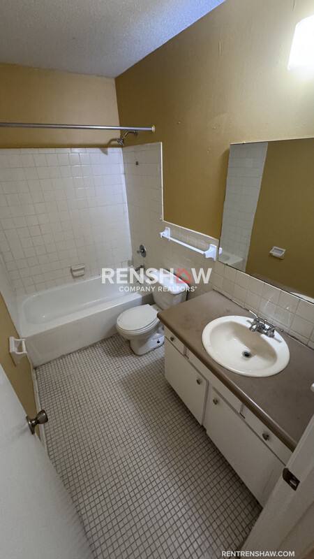 Apartment for rent at 3222 Thirteen Colony Mall 2B, Memphis, TN 38115