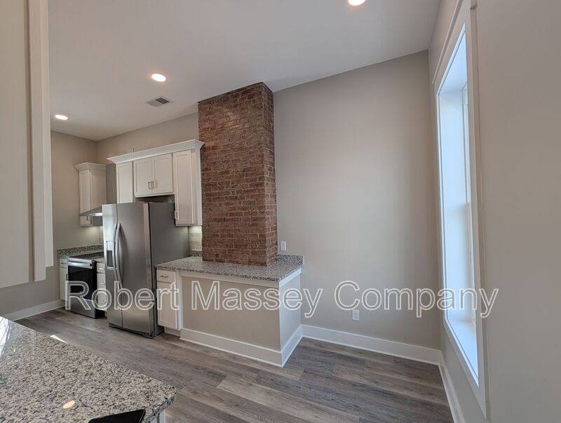 Apartment for rent at 1958 Bonnycastle Ave, Louisville, KY 40205