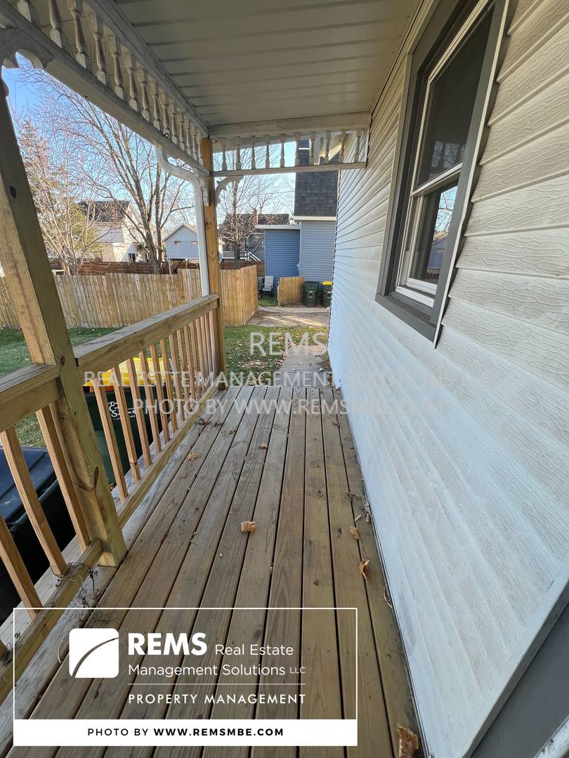 Apartment for rent at 420 N Pine St, Reedsburg, WI 53959