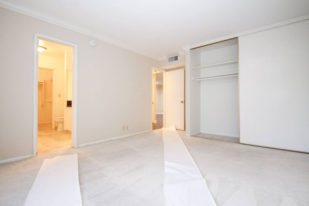 Apartment for rent at 4301 Colfax Ave, Studio City, CA 91604