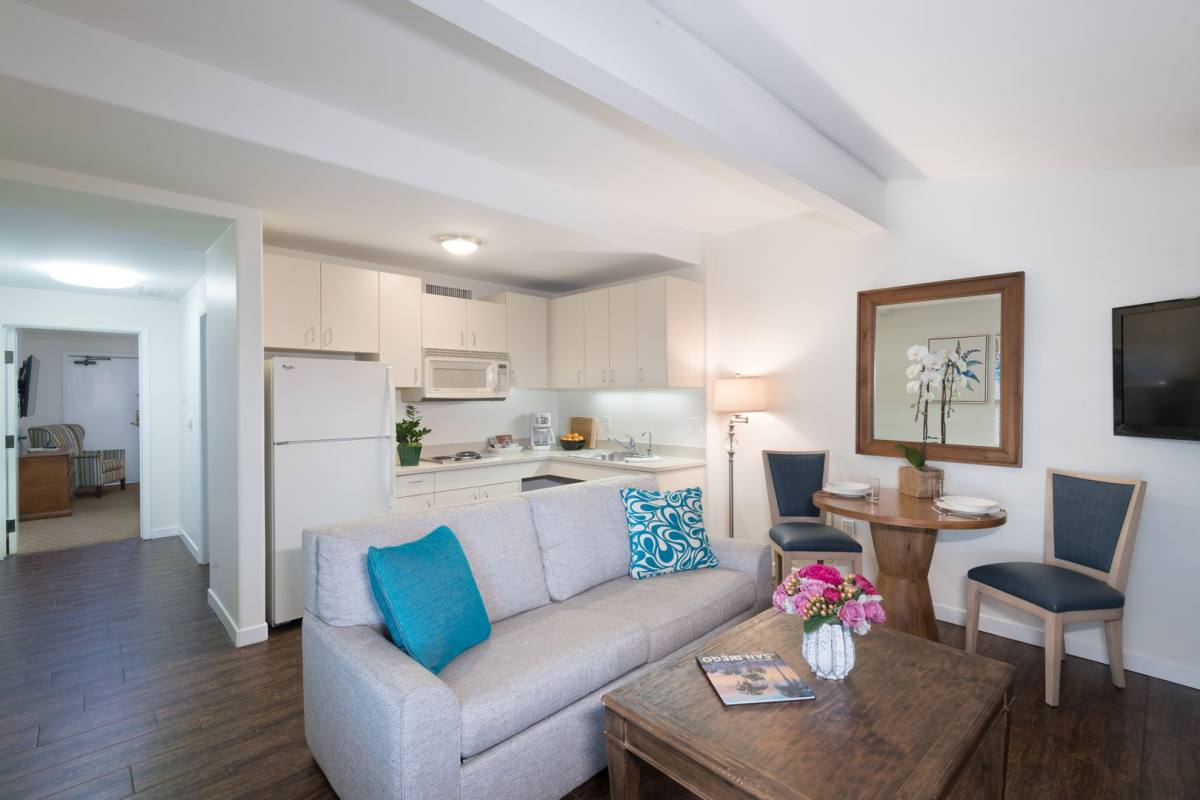 Apartment for rent at 2000 Spindrift Dr, La Jolla, CA 92037