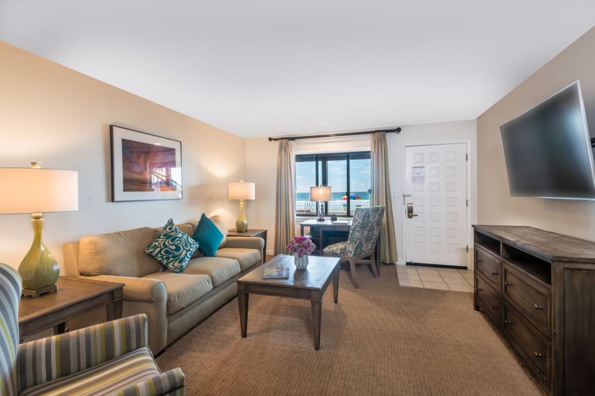 Apartment for rent at 2000 Spindrift Dr, La Jolla, CA 92037