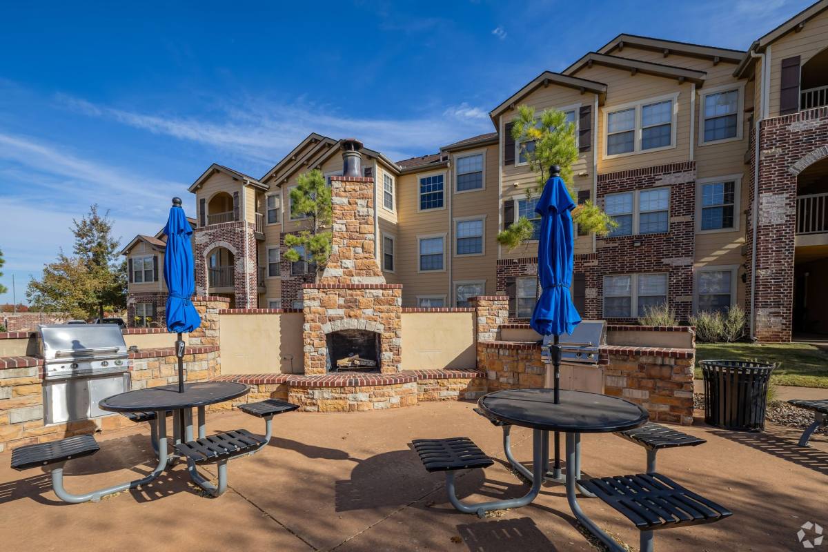 Villas at Canyon Ranch, 11308 SW 5th St, Yukon, OK 73099 - Apartment for Rent - Image 7