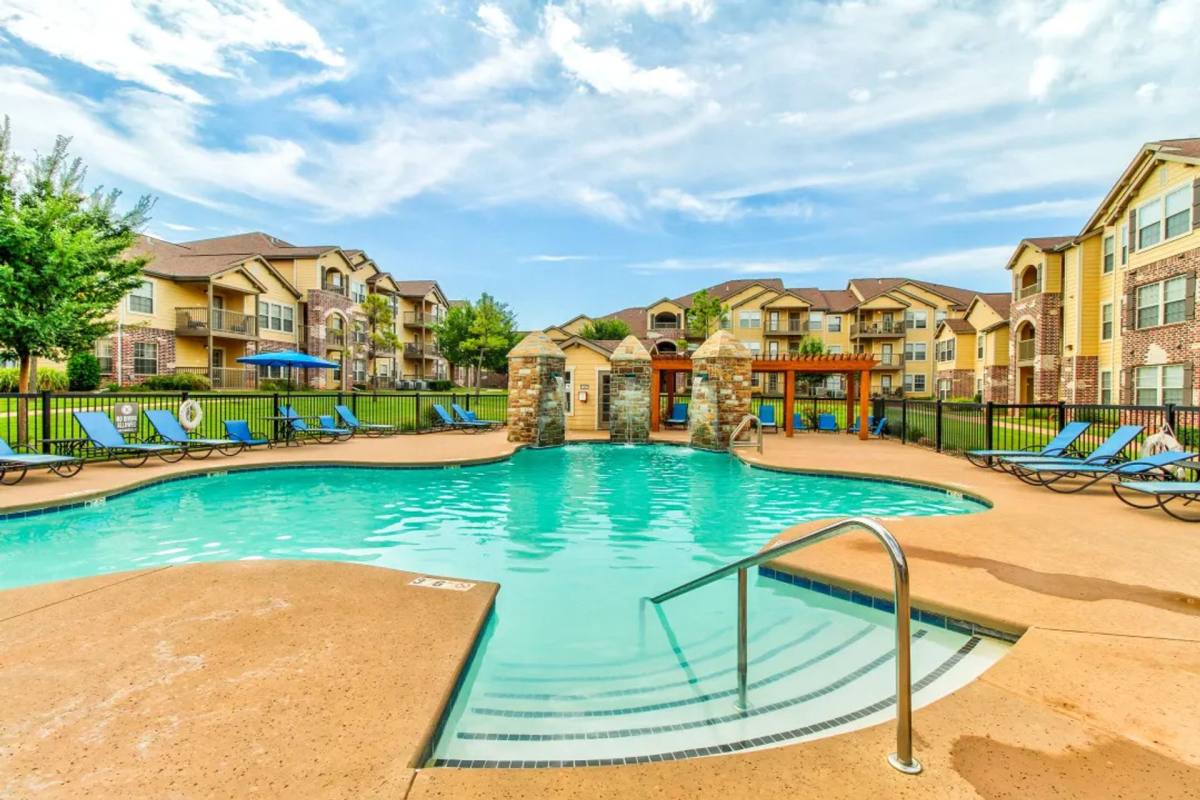 Apartment for rent at 11308 SW 5th St, Yukon, OK 73099
