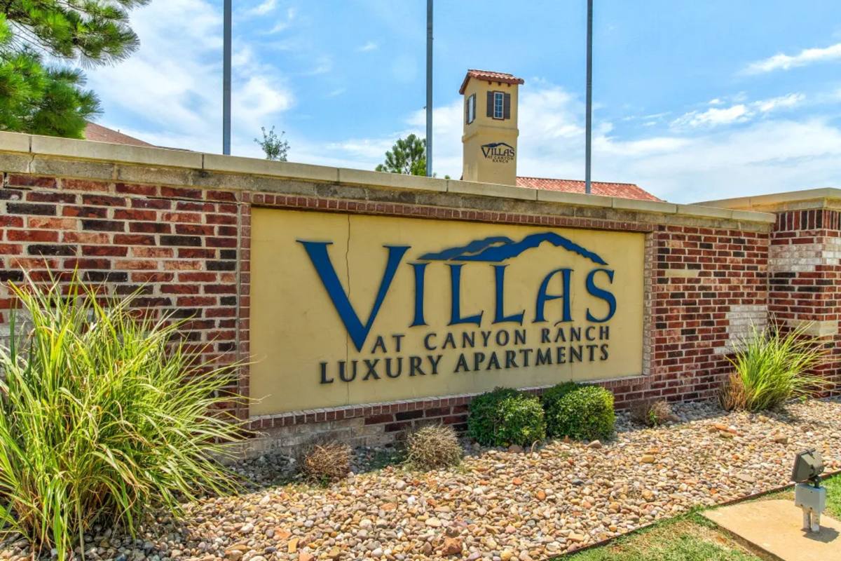 Apartment for rent at 11308 SW 5th St, Yukon, OK 73099