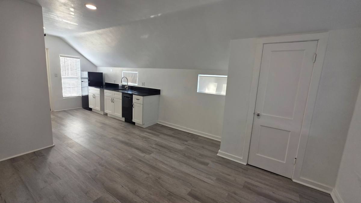 Apartment for rent at 306 1 2 E Hughbert Ave, Norman, OK 73069