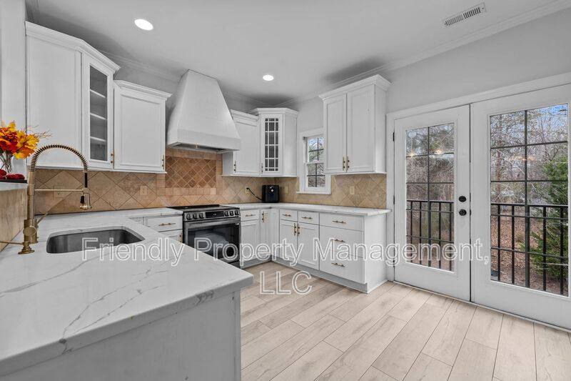 Townhouse for rent at 812 Pisgah Church Rd #G, Greensboro, NC 27455