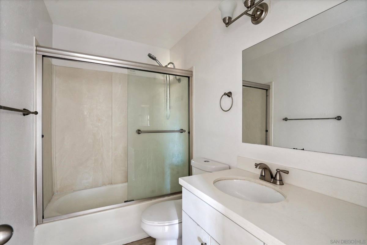 Apartment for rent at 4712 W Point Loma Blvd #4, San Diego, CA 92107