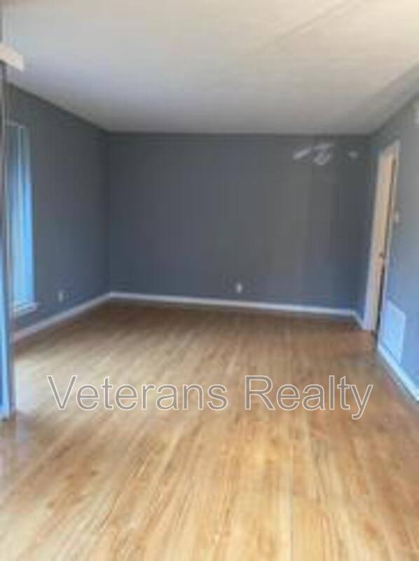 Apartment for rent at 210 Lanai Village C, Bay Saint Louis, MS 39520
