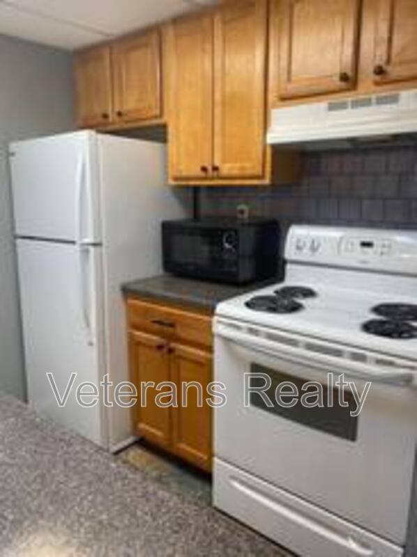 Apartment for rent at 210 Lanai Village C, Bay Saint Louis, MS 39520