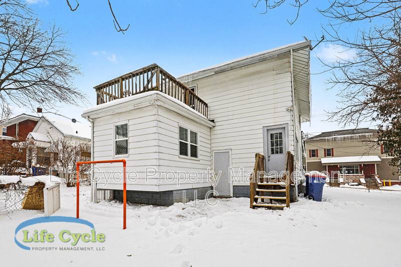 Apartment for rent at 507 Eastern Ave NE #2, Grand Rapids, MI 49503