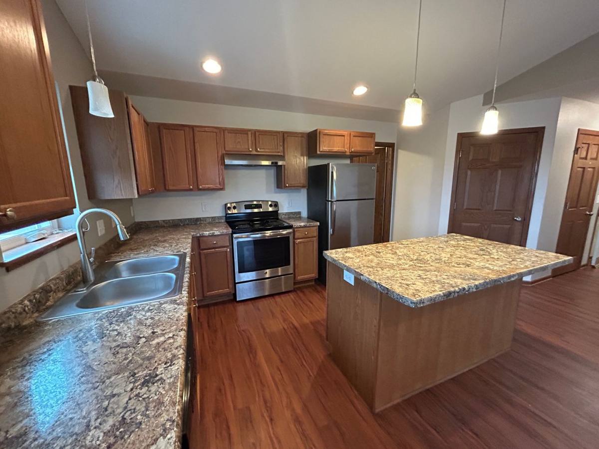 Townhouse for rent at 520 S Skylark Trail, Mankato, MN 56001