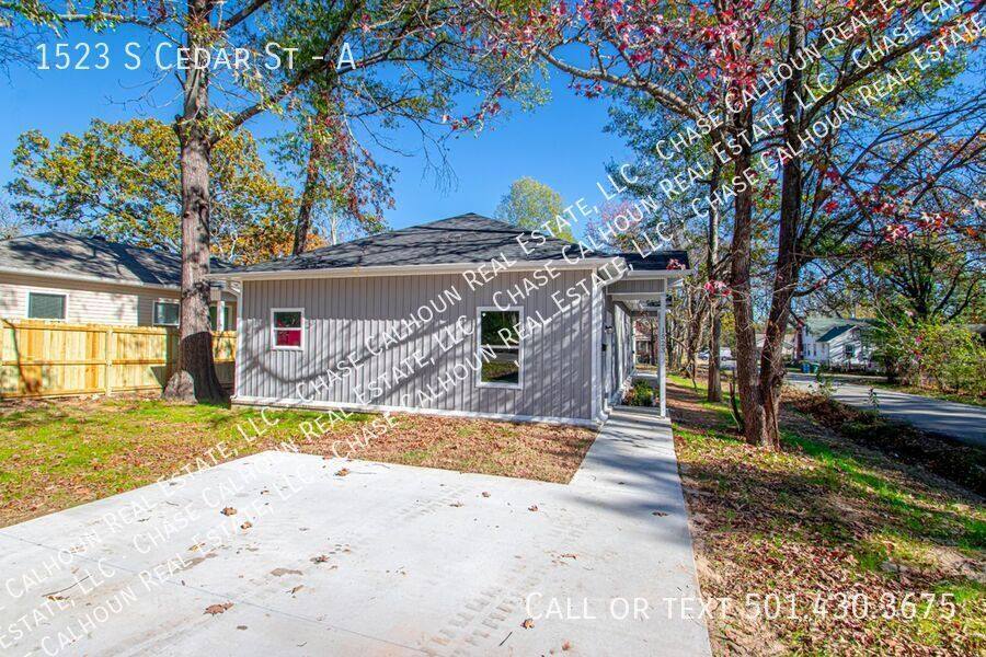 Apartment for rent at 1523 S Cedar St #A, Little Rock, AR 72204