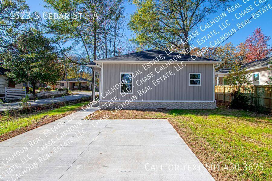 Apartment for rent at 1523 S Cedar St #A, Little Rock, AR 72204