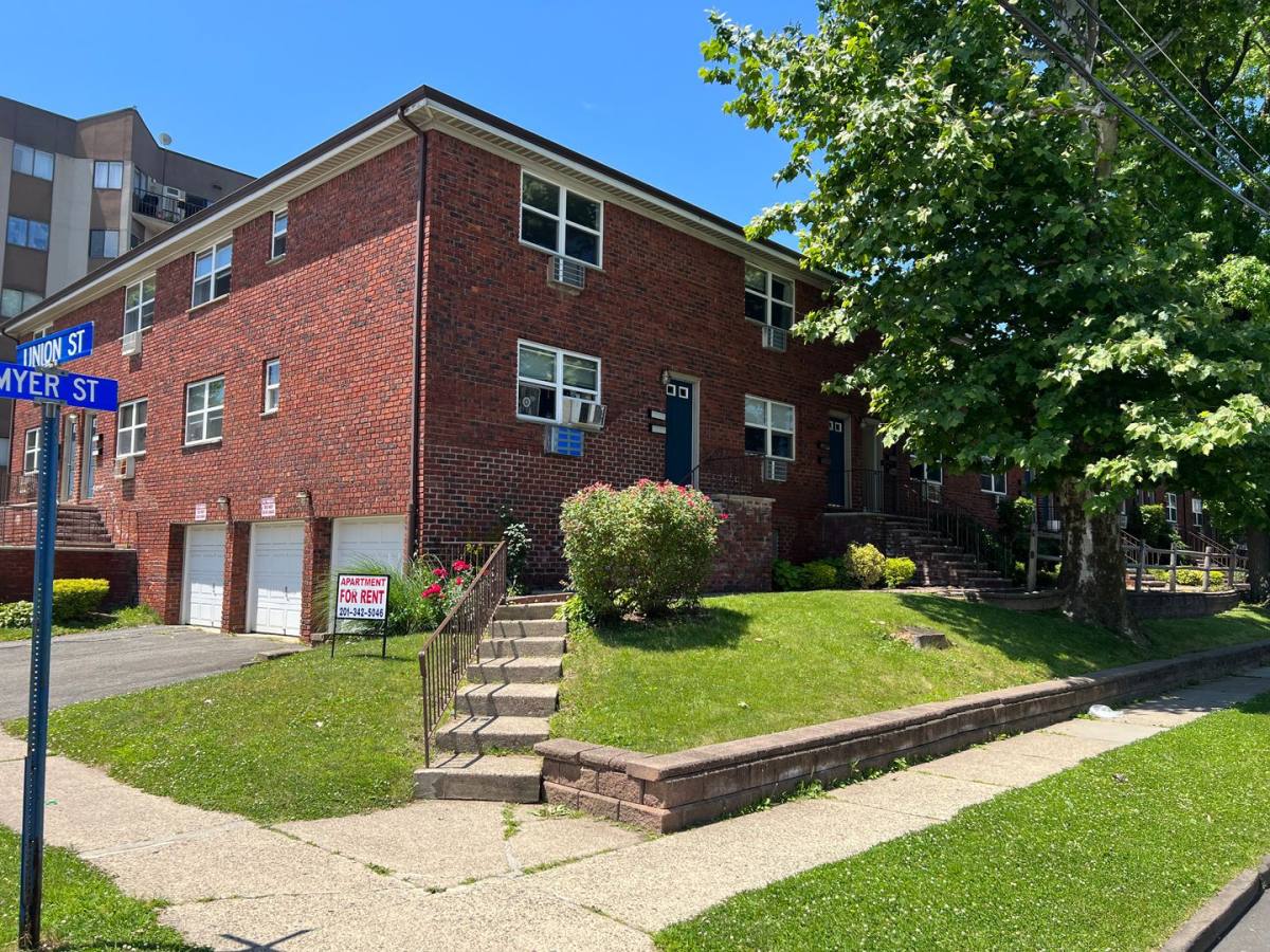Apartment for rent at 97-115 Myer St, Hackensack, NJ 07601