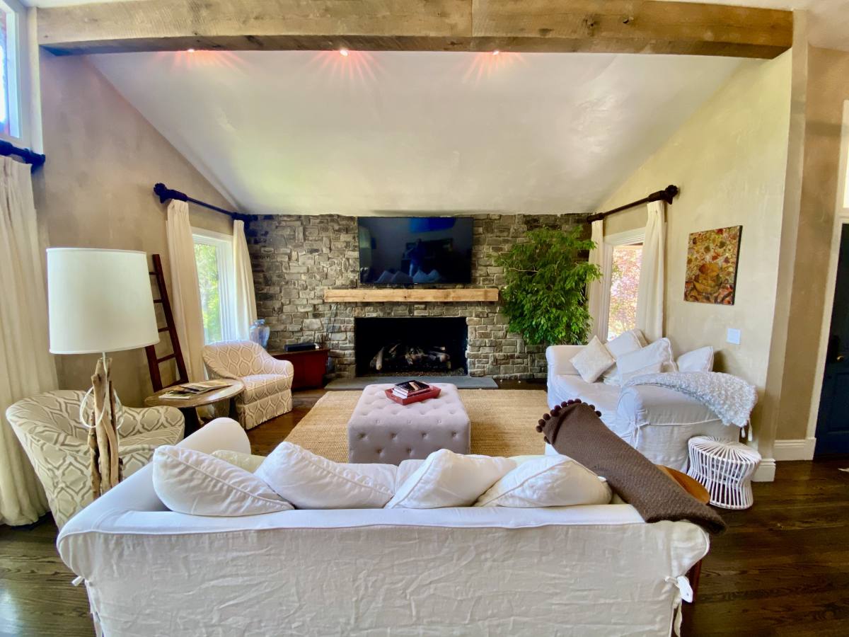 House for rent at 3594 Silverado Trail N, Saint Helena, CA 94574