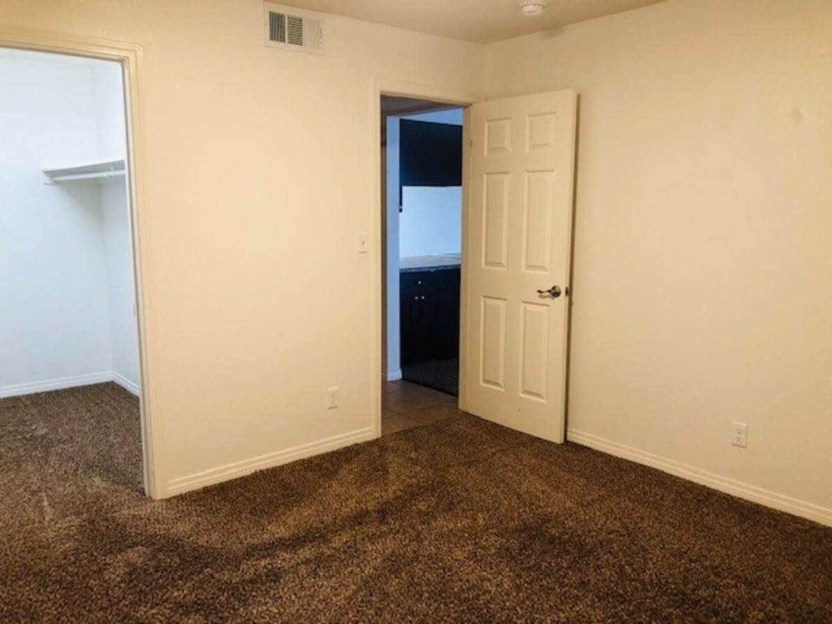 Apartment for rent at 2006 Kentucky St, Bakersfield, CA 93305