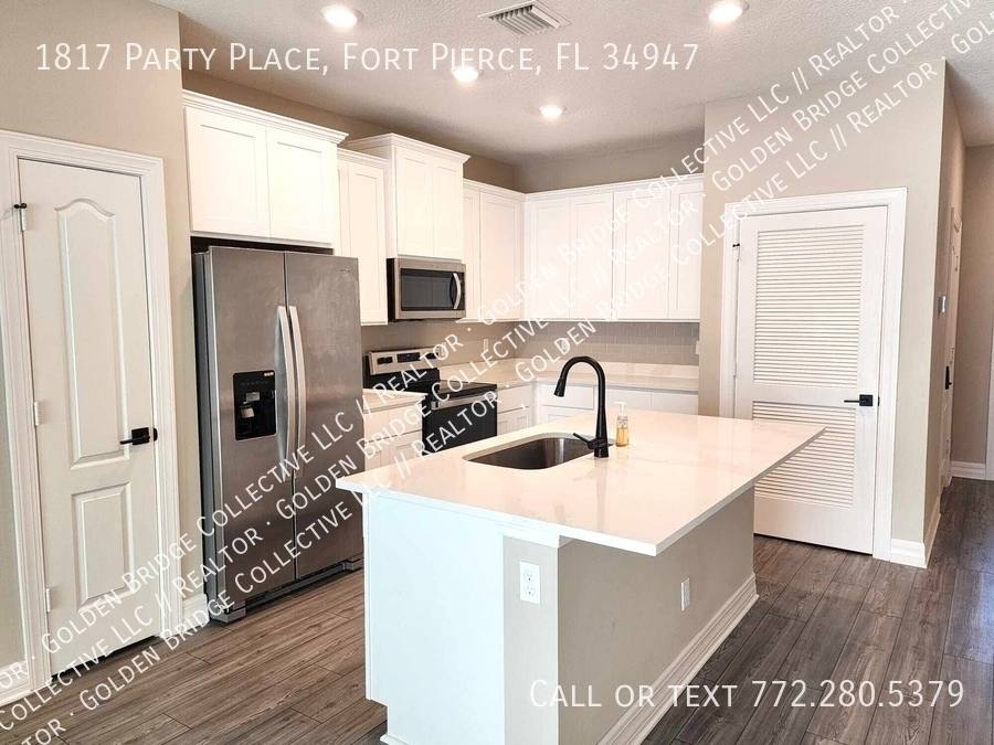 Townhouse for rent at 1817 Party Place, Fort Pierce, FL 34947