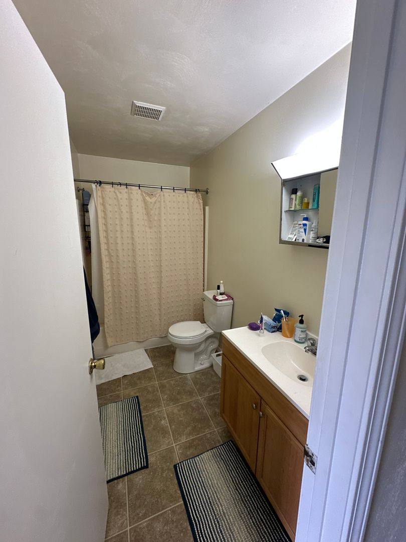 Apartment for rent at 215 Pheasant Run Dr, Blacksburg, VA 24060